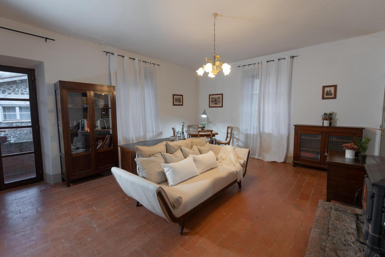 Agriturismo Borgo Di Campagna Il Tesoro Torre Alfina Exterior foto