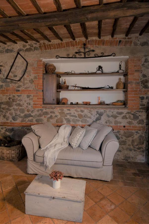 Agriturismo Borgo Di Campagna Il Tesoro Torre Alfina Exterior foto
