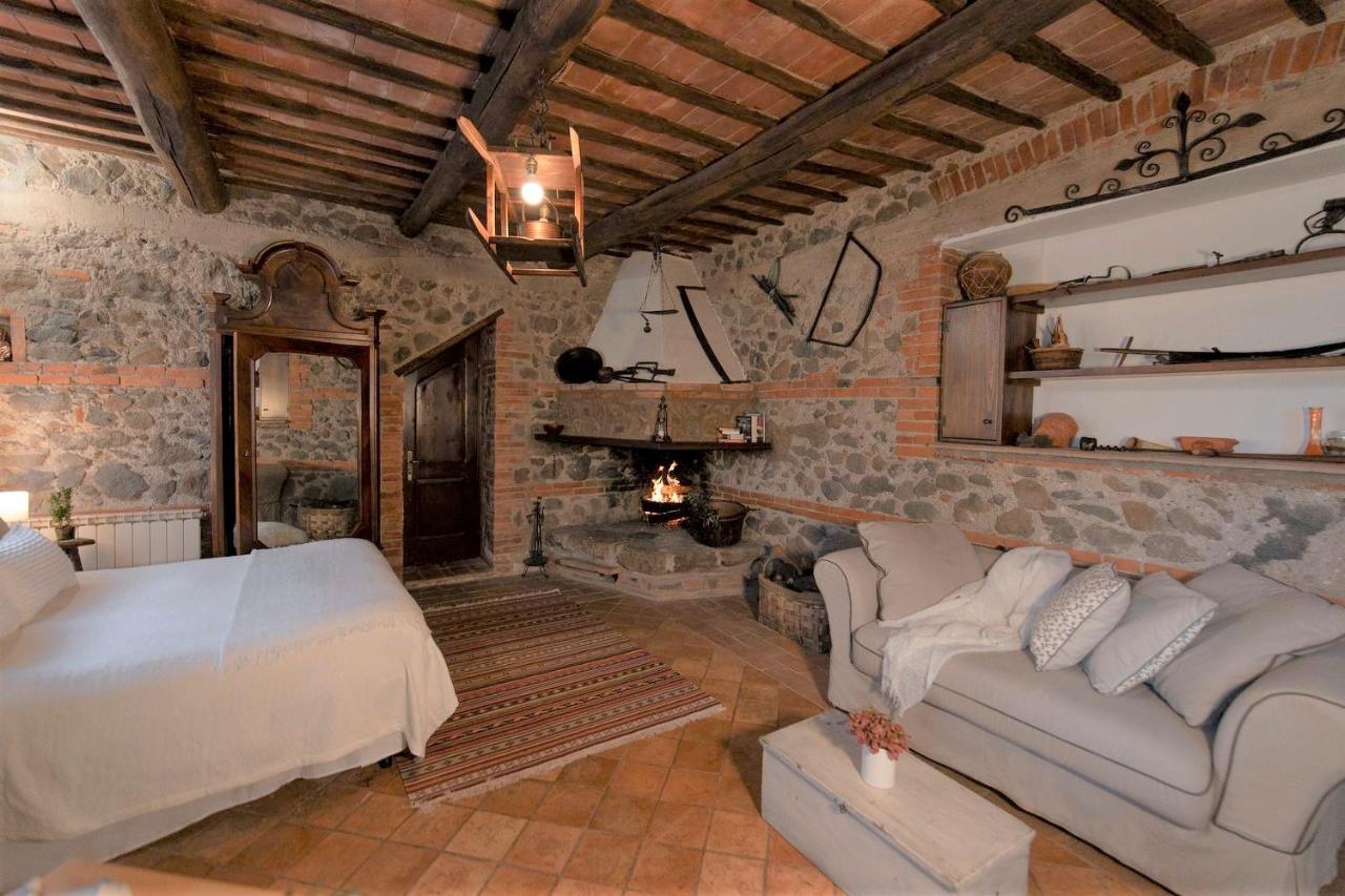 Agriturismo Borgo Di Campagna Il Tesoro Torre Alfina Exterior foto