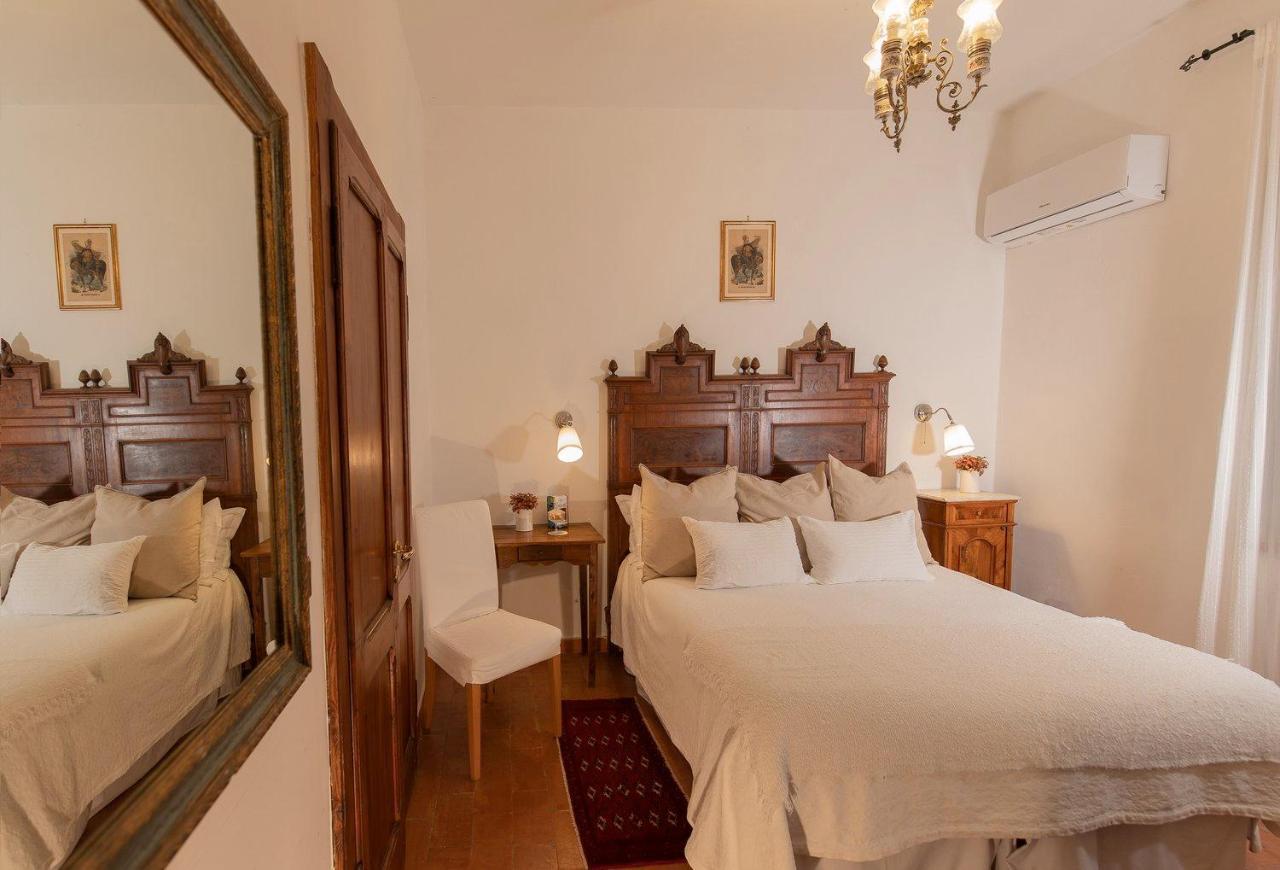 Agriturismo Borgo Di Campagna Il Tesoro Torre Alfina Exterior foto