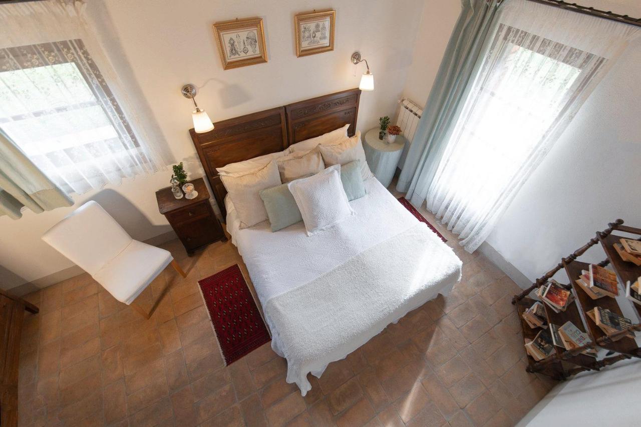 Agriturismo Borgo Di Campagna Il Tesoro Torre Alfina Exterior foto